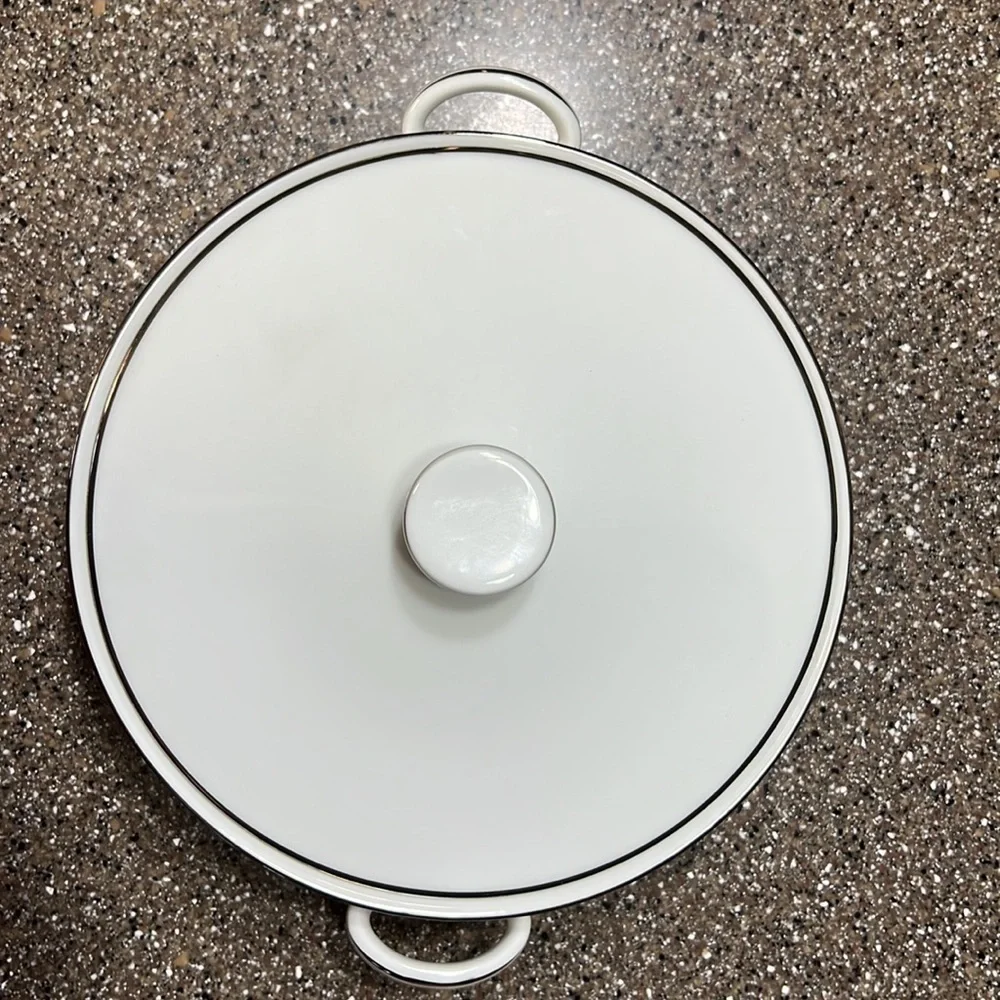Bluets by Lenox Round Covered Vegetable Dish Discontinued Piece